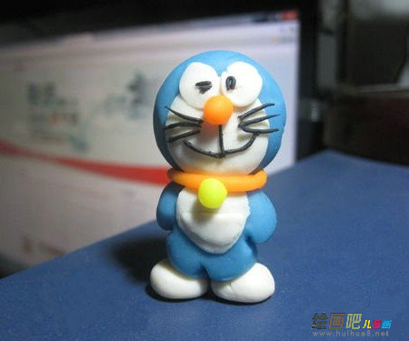 橡皮泥手工制作：橡皮泥制作哆啦A梦