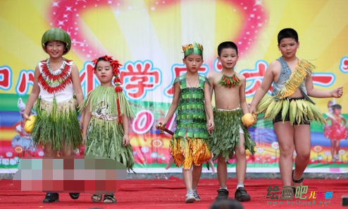 幼儿环保时装秀图片：儿童环保时装秀图片