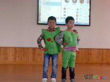 幼儿环保时装秀图片：儿童环保时装秀图片欣赏
