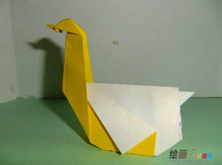 折纸大全：立体的天鹅折叠方法