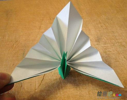 折纸大全：手工折纸孔雀教程