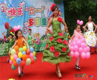 幼儿园环保时装秀图片：我是环保小卫士