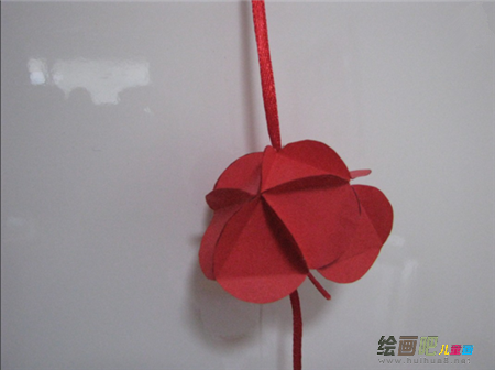 灯笼制作方法:纸艺彩球灯笼