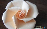 折纸大全：四瓣卷芯玫瑰的折纸方法