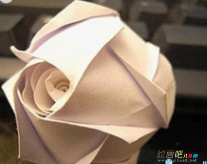 折纸大全：含苞欲放的玫瑰花