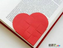 书签制作方法：手工纸编心书签