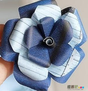 折纸大全：漂亮的折纸花全过程
