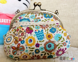布艺手工制作：漂亮实用的布艺DIY花花口金包15厘