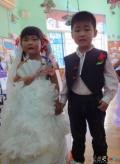 幼儿环保时装秀图片：环保时装秀