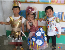幼儿环保时装秀图片：环保服装秀