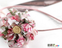 布艺手工制作：漂亮的手工布花发箍DIY制作教程