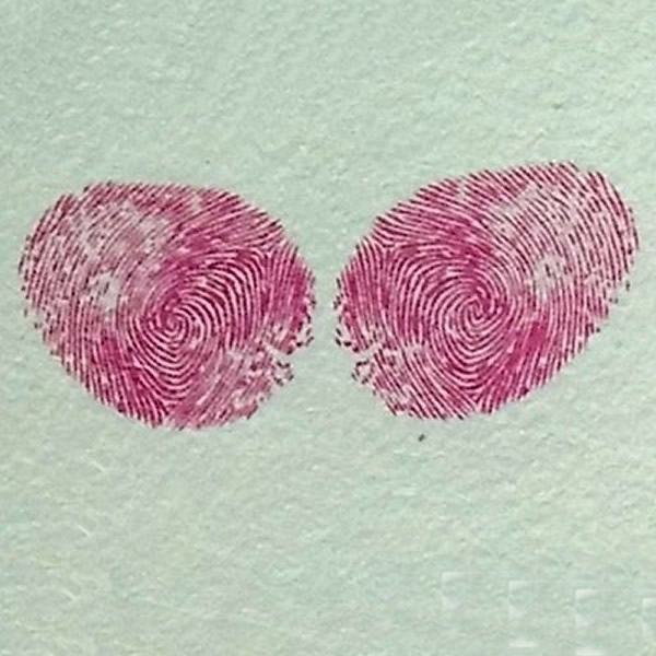 蝴蝶手指印画教案 简单好看的蝴蝶怎么画/手指画图片